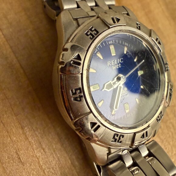 Relic Wet Unisex Watch - Picture 3 of 9